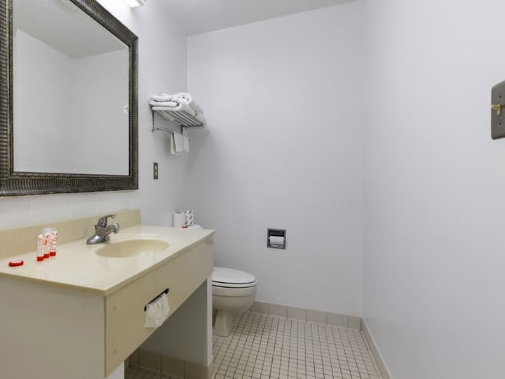Americas Best Value Inn Springfield - Mansion View