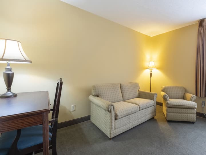 Americas Best Value Inn Springfield - Mansion View