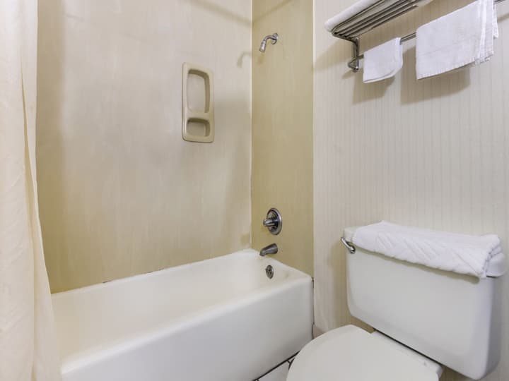 Americas Best Value Inn Springfield - Mansion View