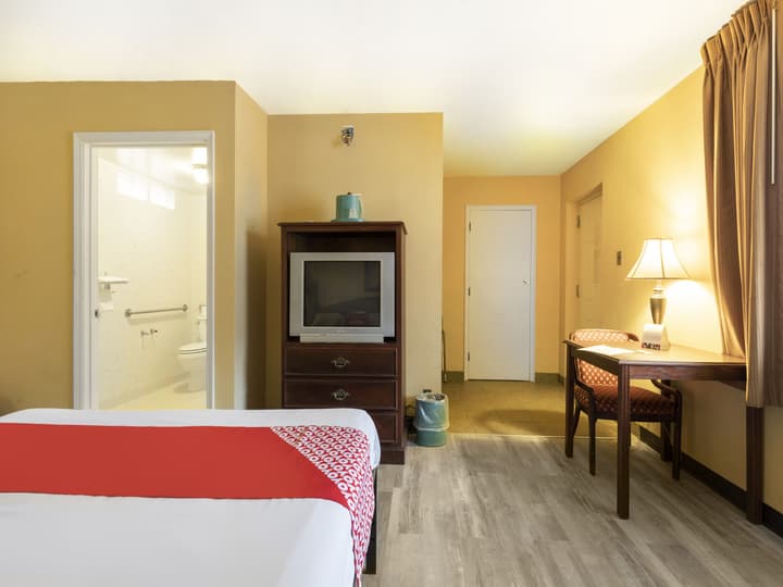 Americas Best Value Inn Springfield - Mansion View