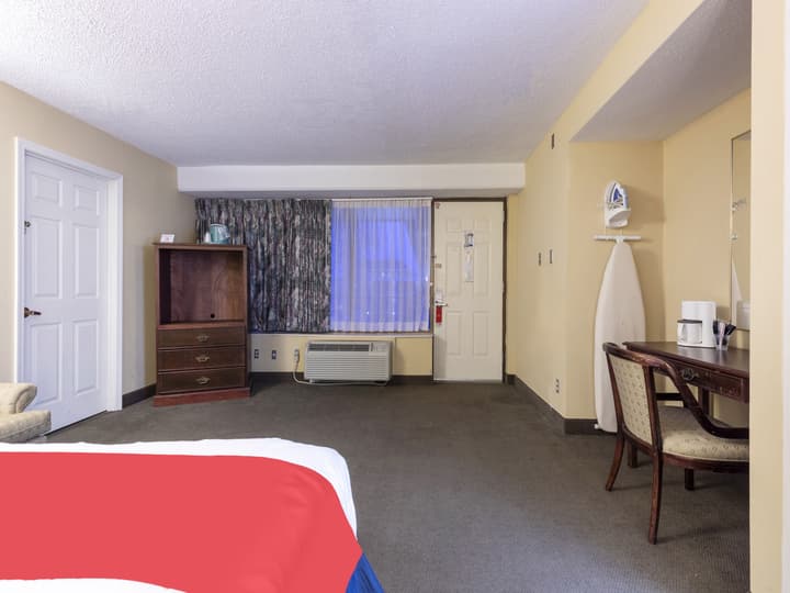 Americas Best Value Inn Springfield - Mansion View
