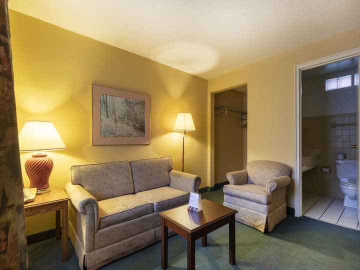Americas Best Value Inn Springfield - Mansion View