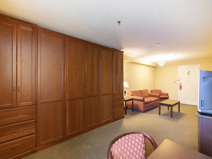 Americas Best Value Inn Springfield - Mansion View