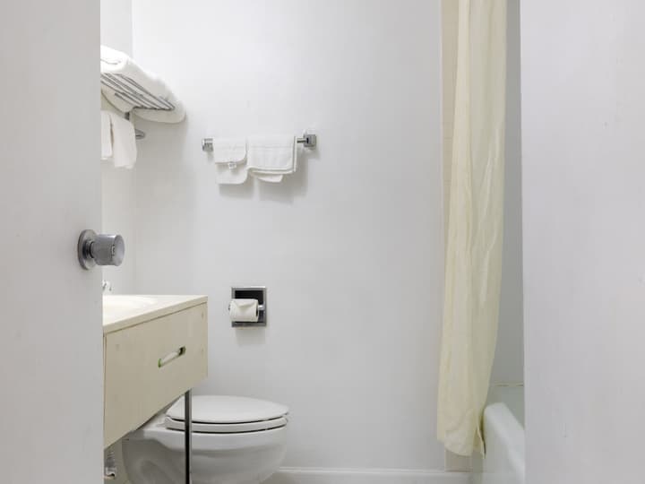 Americas Best Value Inn Springfield - Mansion View
