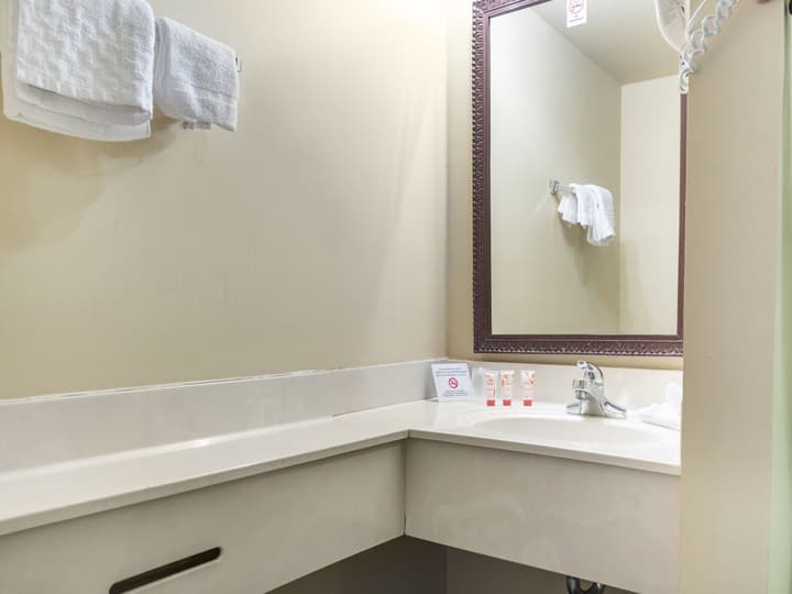 Americas Best Value Inn Springfield - Mansion View