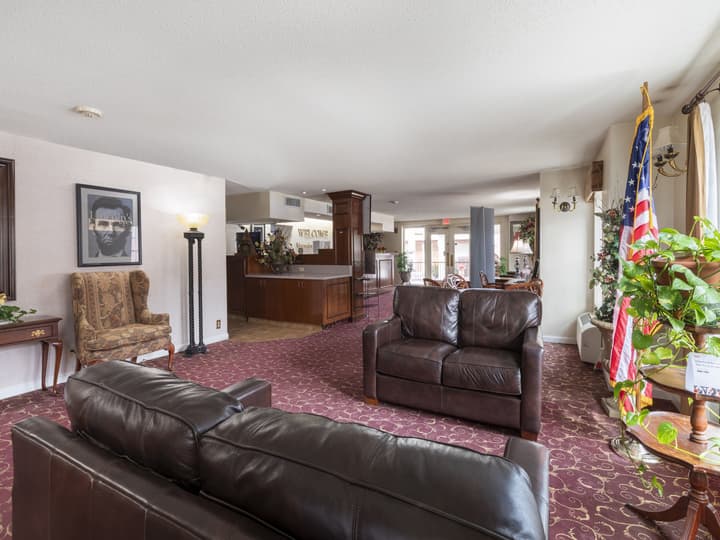 Americas Best Value Inn Springfield - Mansion View