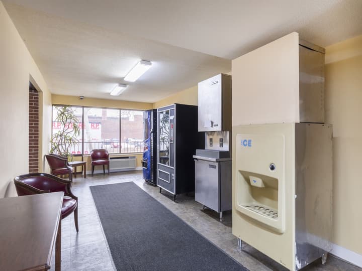 Americas Best Value Inn Springfield - Mansion View