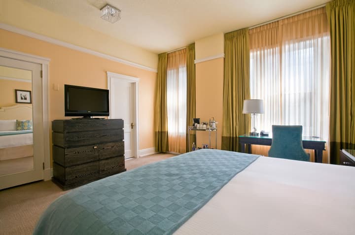 Hotel deLuxe