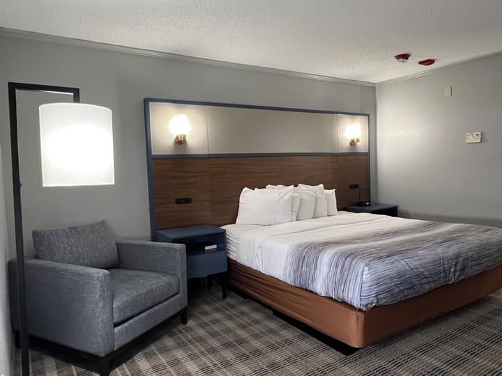 AmericInn by Wyndham Glendale/Milwaukee