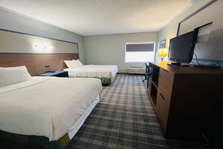 AmericInn by Wyndham Glendale/Milwaukee