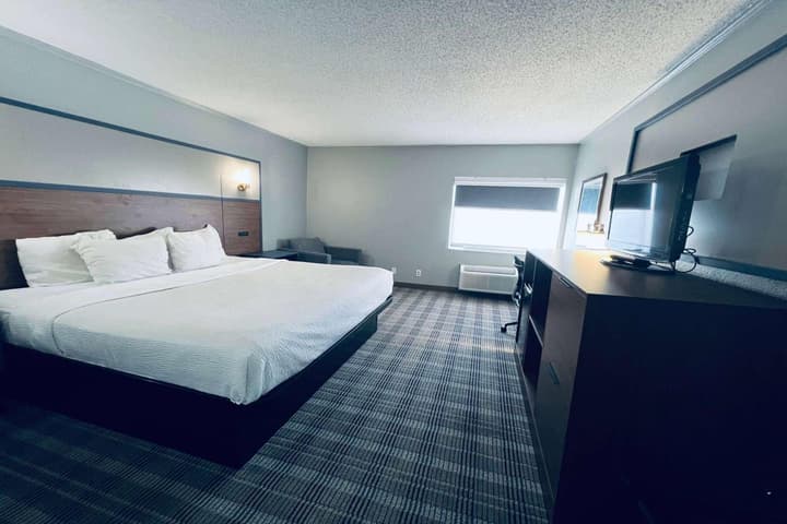 AmericInn by Wyndham Glendale/Milwaukee