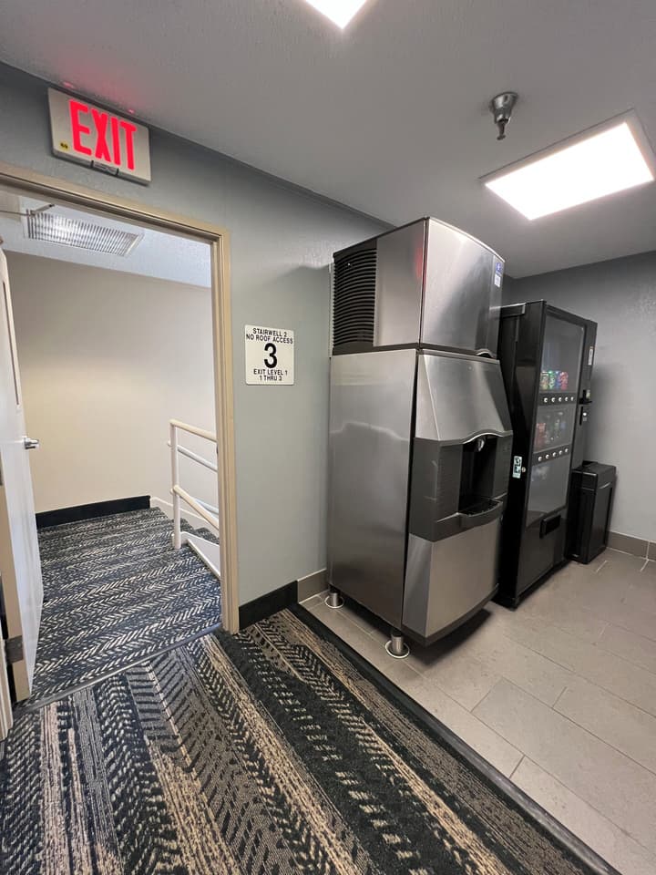 AmericInn by Wyndham Glendale/Milwaukee