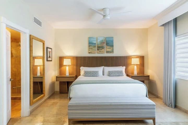 The Sands at Grace Bay