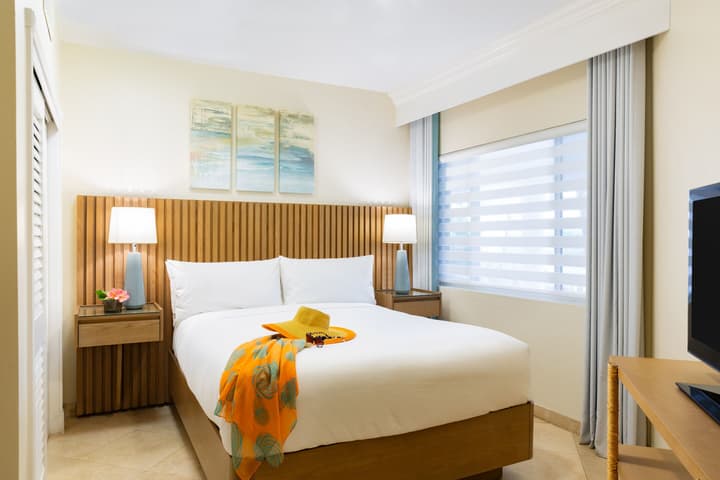 The Sands at Grace Bay