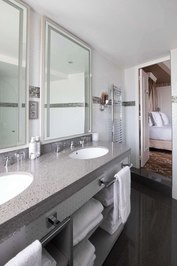 Maison Astor Paris, Curio Collection by Hilton