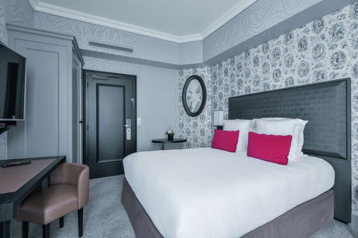 Maison Astor Paris, Curio Collection by Hilton