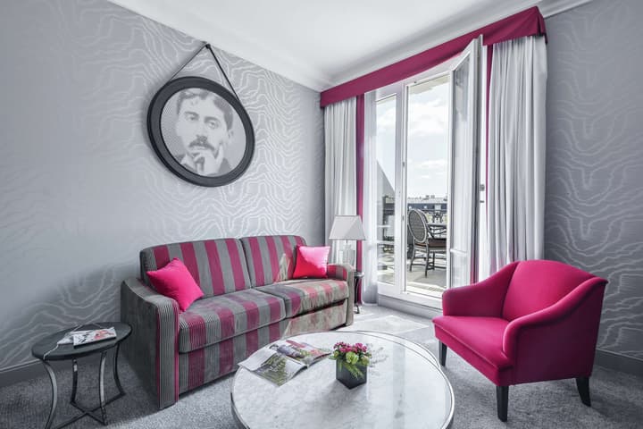 Maison Astor Paris, Curio Collection by Hilton