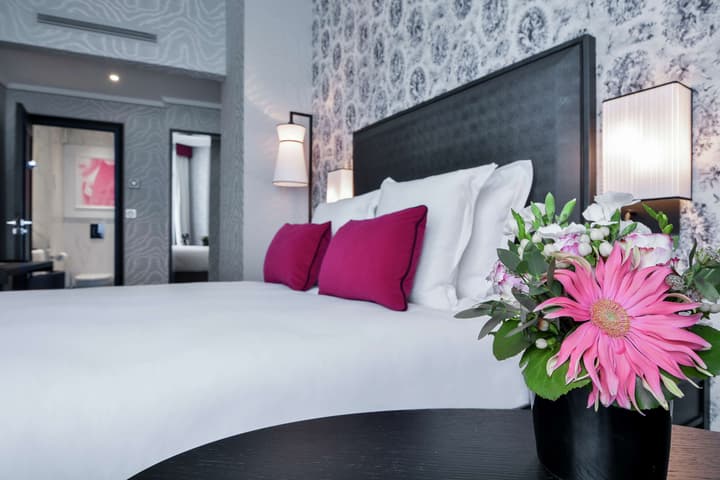 Maison Astor Paris, Curio Collection by Hilton