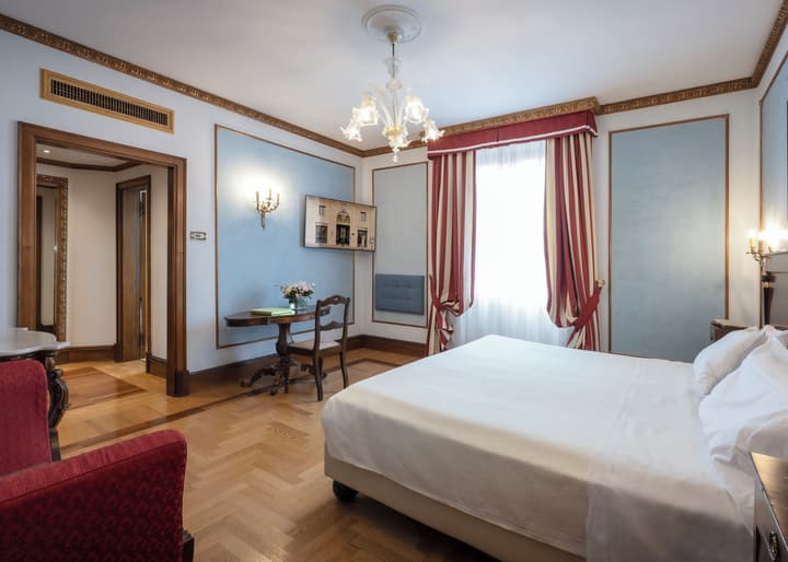 Due Torri Hotel