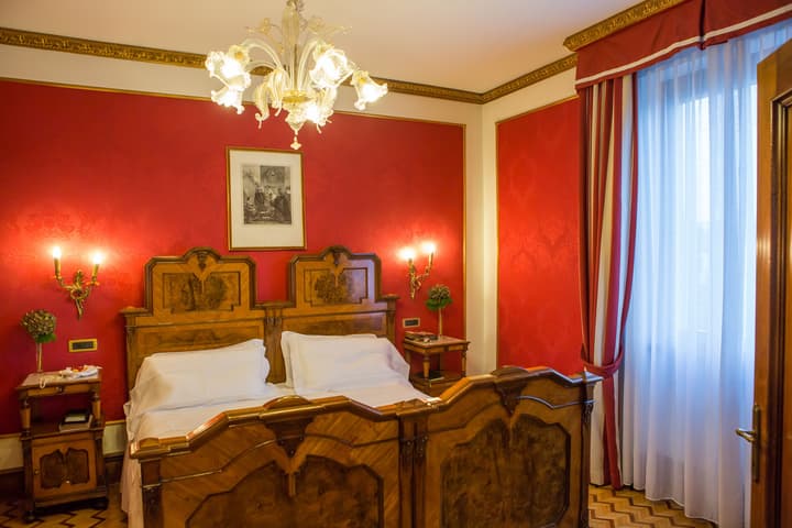 Due Torri Hotel