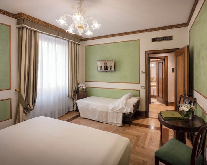 Due Torri Hotel