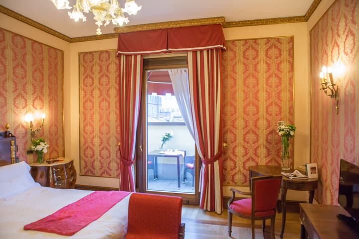 Due Torri Hotel