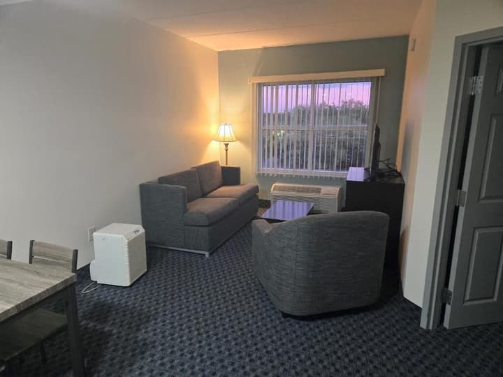 Allure Suites