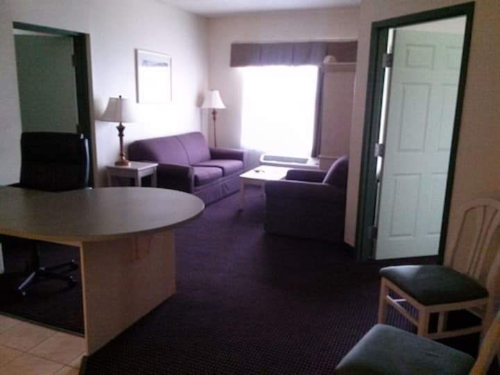 Allure Suites