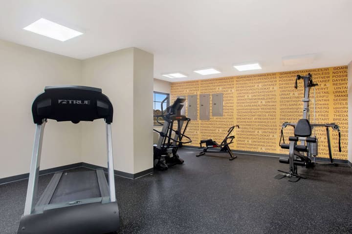La Quinta Inn & Suites by Wyndham Springfield South