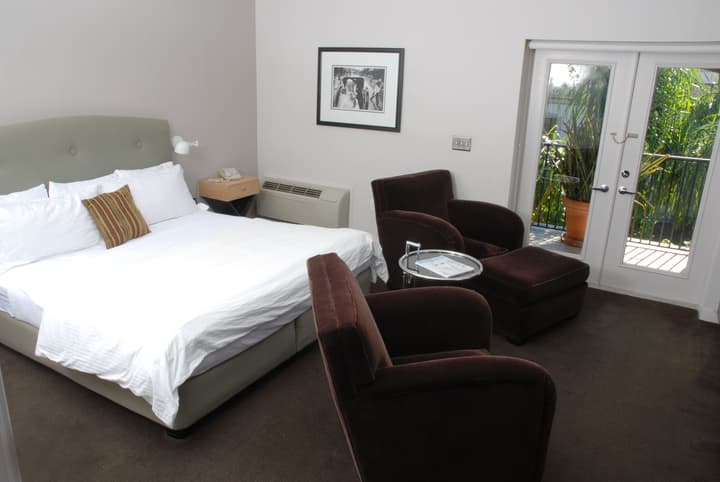 The Eo Inn - Downtown