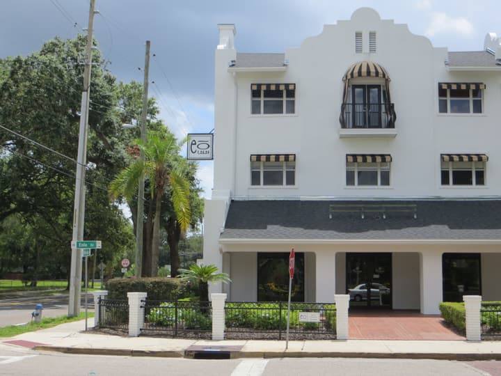 The Eo Inn - Downtown