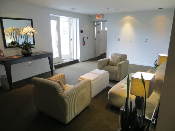 The Eo Inn - Downtown