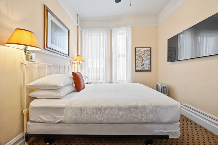 The Andrews Hotel