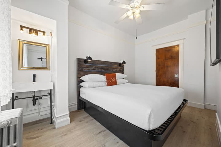 The Andrews Hotel