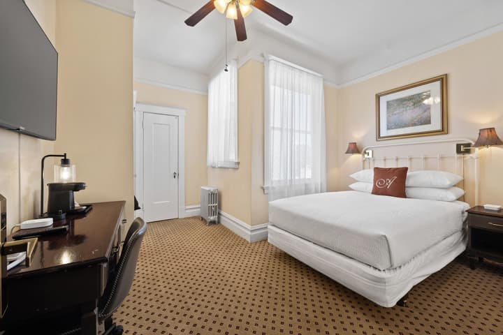 The Andrews Hotel