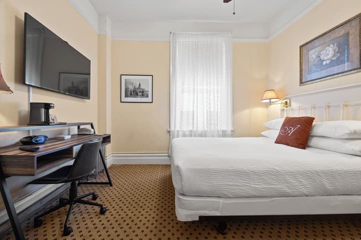 The Andrews Hotel