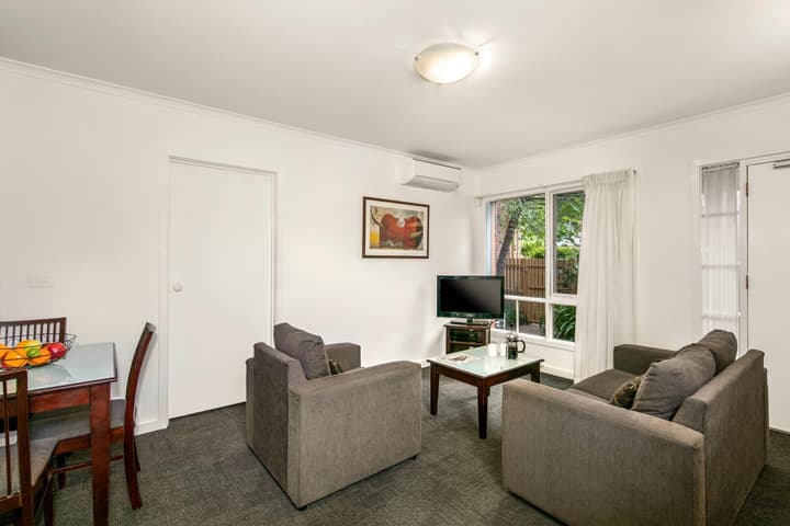 Comfort Apartments Royal Gardens