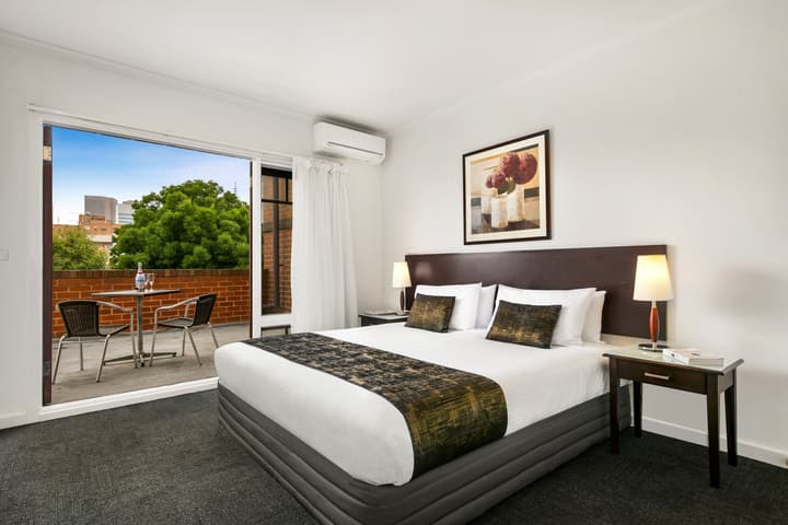 Comfort Apartments Royal Gardens