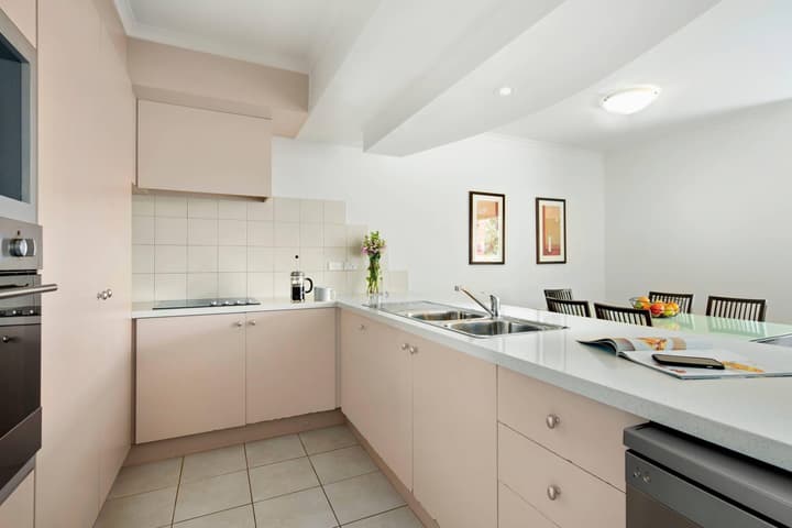 Comfort Apartments Royal Gardens