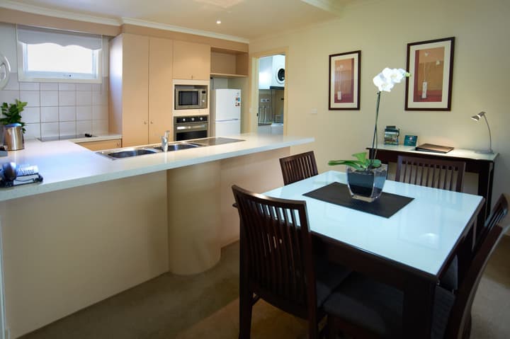 Comfort Apartments Royal Gardens
