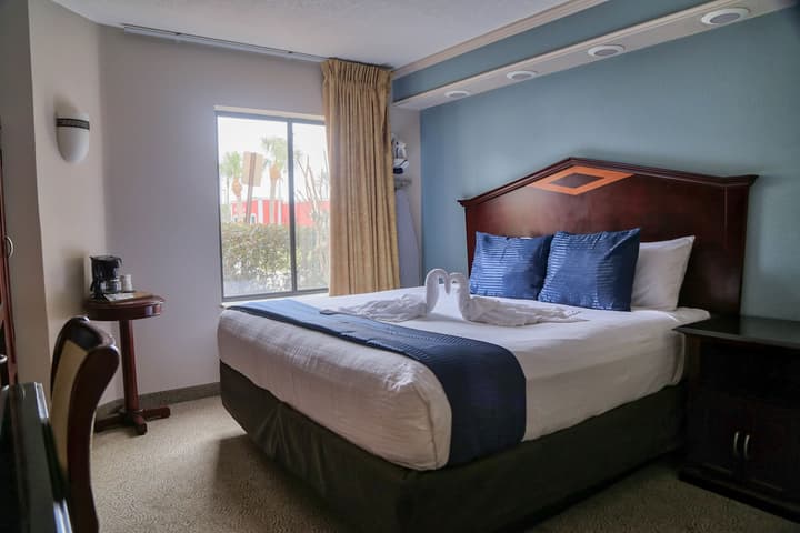 Destiny Palms Hotel Maingate West