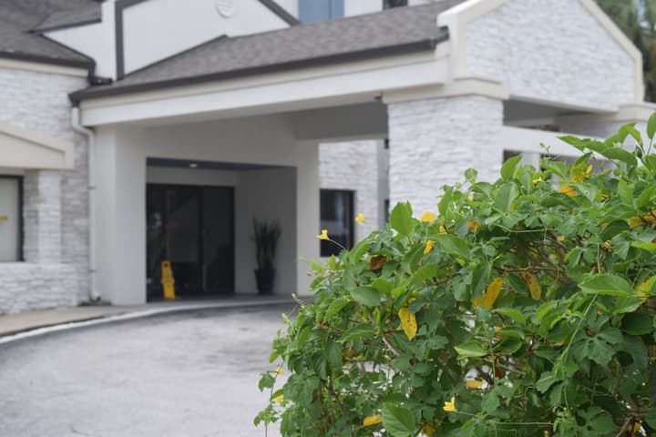 Destiny Palms Hotel Maingate West