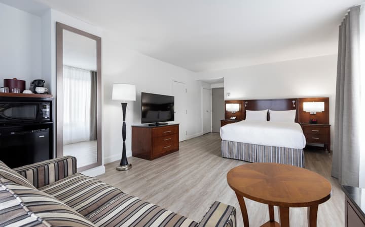 Le Nouvel Hotel