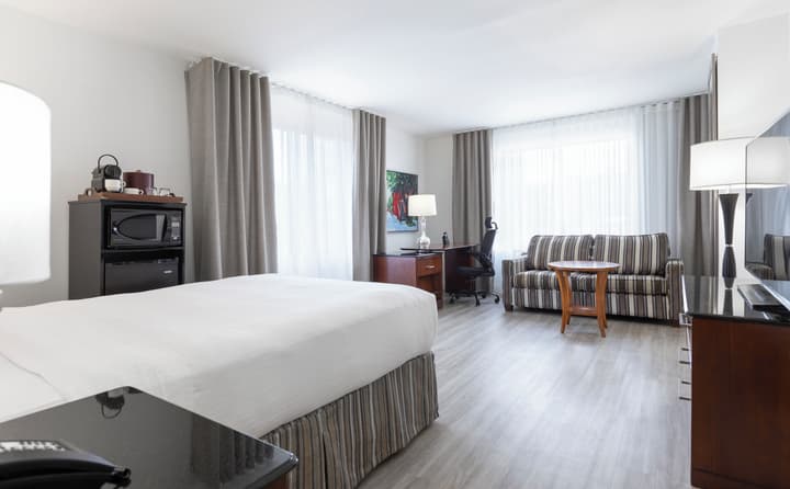 Le Nouvel Hotel