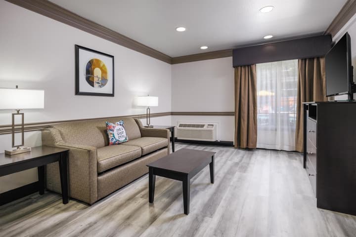 Aiden Austin City Hotel