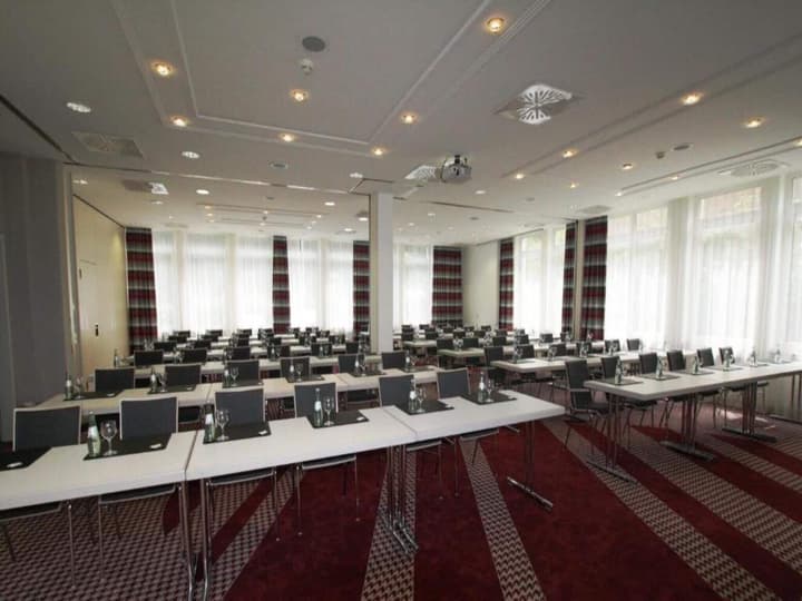 Sunday Hotel Frankfurt Airport - Neu-Isenburg