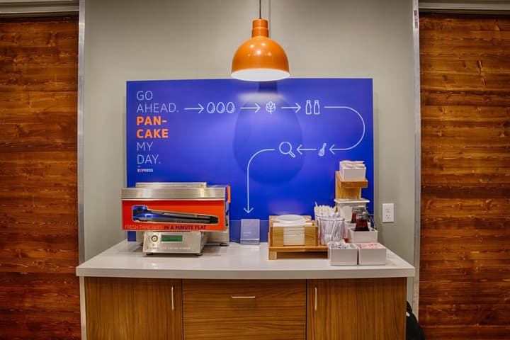 Holiday Inn Express Dallas Medical-Market Center by IHG