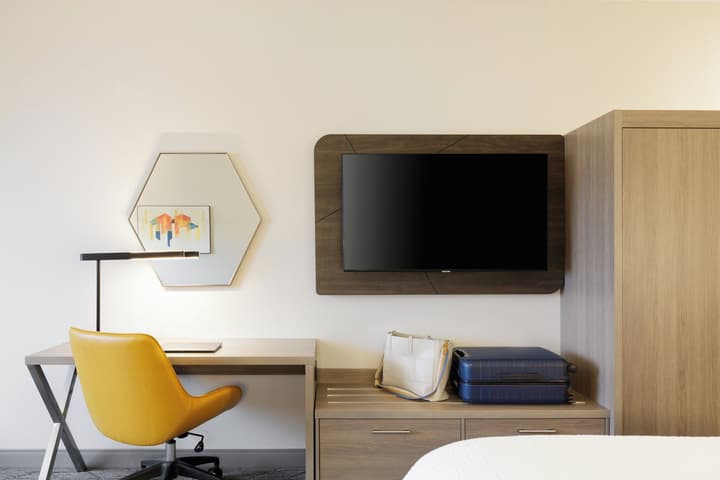 Holiday Inn Express Dallas Medical-Market Center by IHG