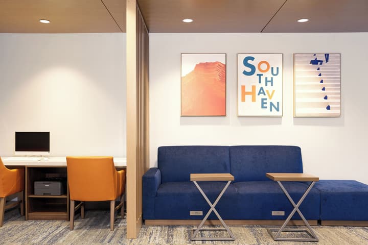 Holiday Inn Express Dallas Medical-Market Center by IHG