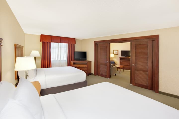 Holiday Inn Express Dallas Medical-Market Center by IHG